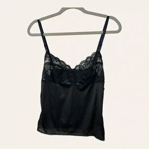 0308. VINTAGE JCPENNY CAMISOLE BLACK IN COLOR LACE ADJUSTABLE STRAPS